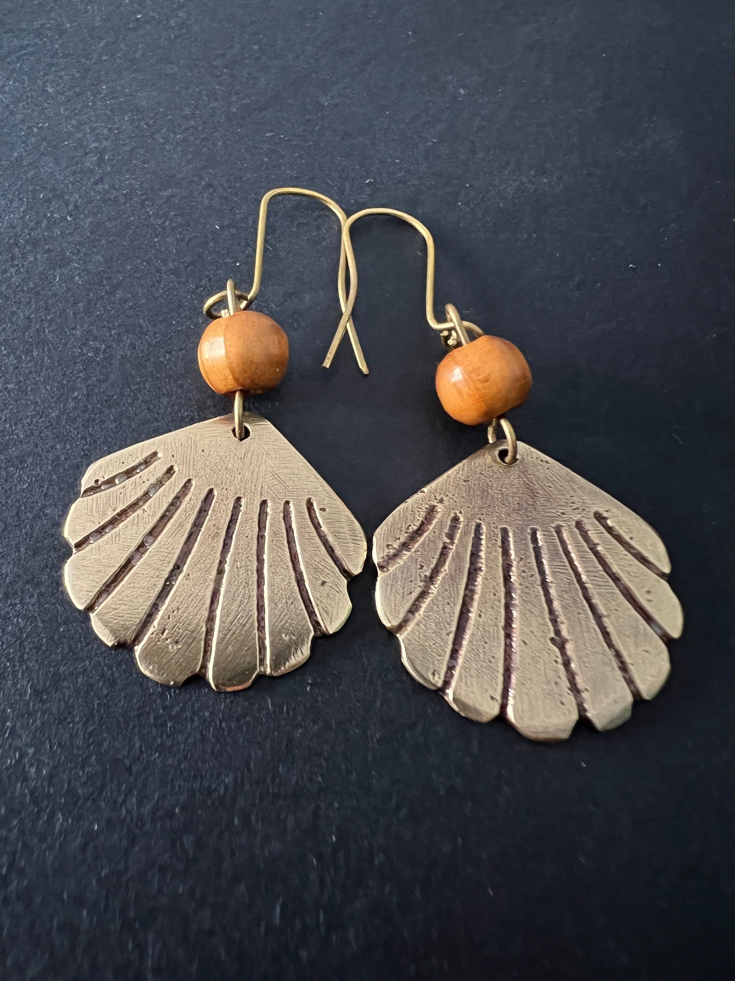 THE SHELL EARRINGS