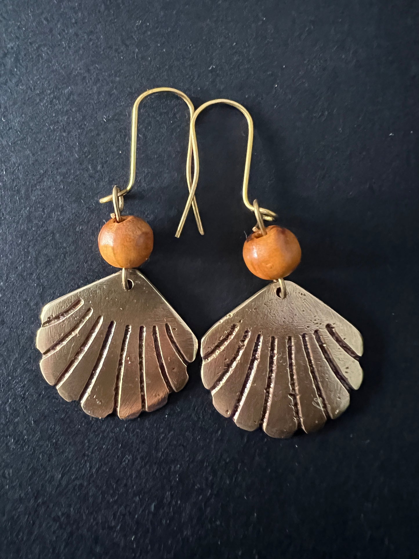 THE SHELL EARRINGS